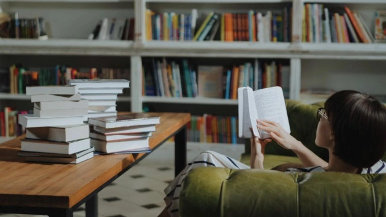 Books - Literature Shop -Books - Literature Shop 3